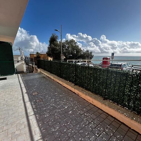 Casa Serge Vista Mare Con Ampio Terrazzo Privato بيرغيجي المظهر الخارجي الصورة