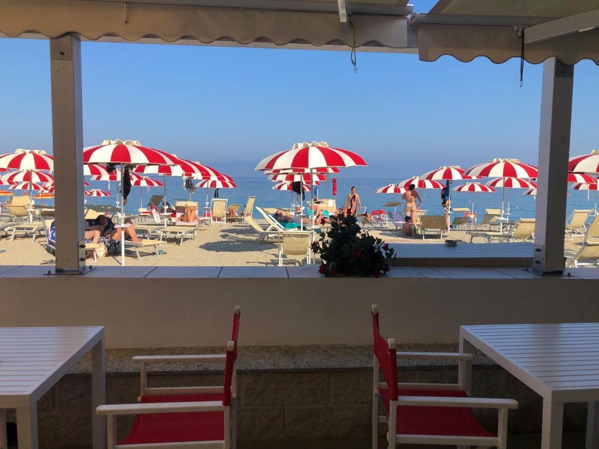 Casa Serge Vista Mare Con Ampio Terrazzo Privato بيرغيجي المظهر الخارجي الصورة